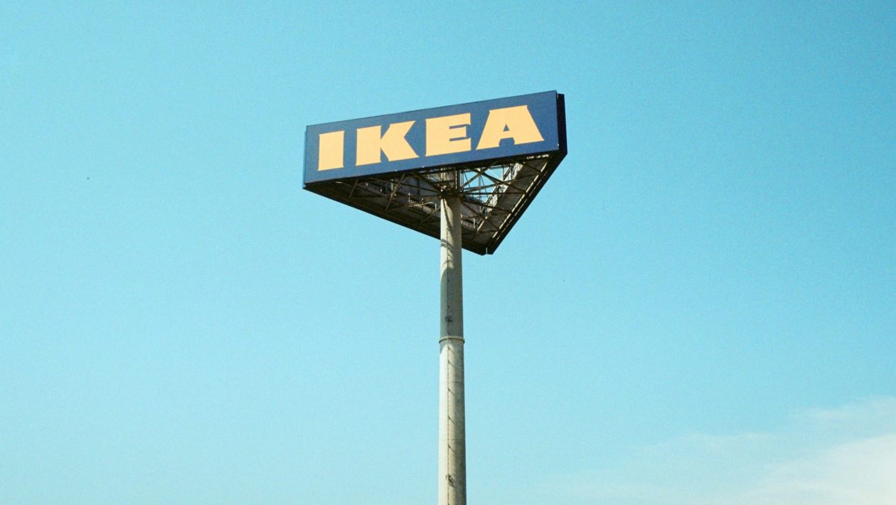 Ikea ogledalo i stolica