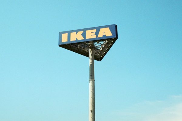 Ikea ogledalo i stolica